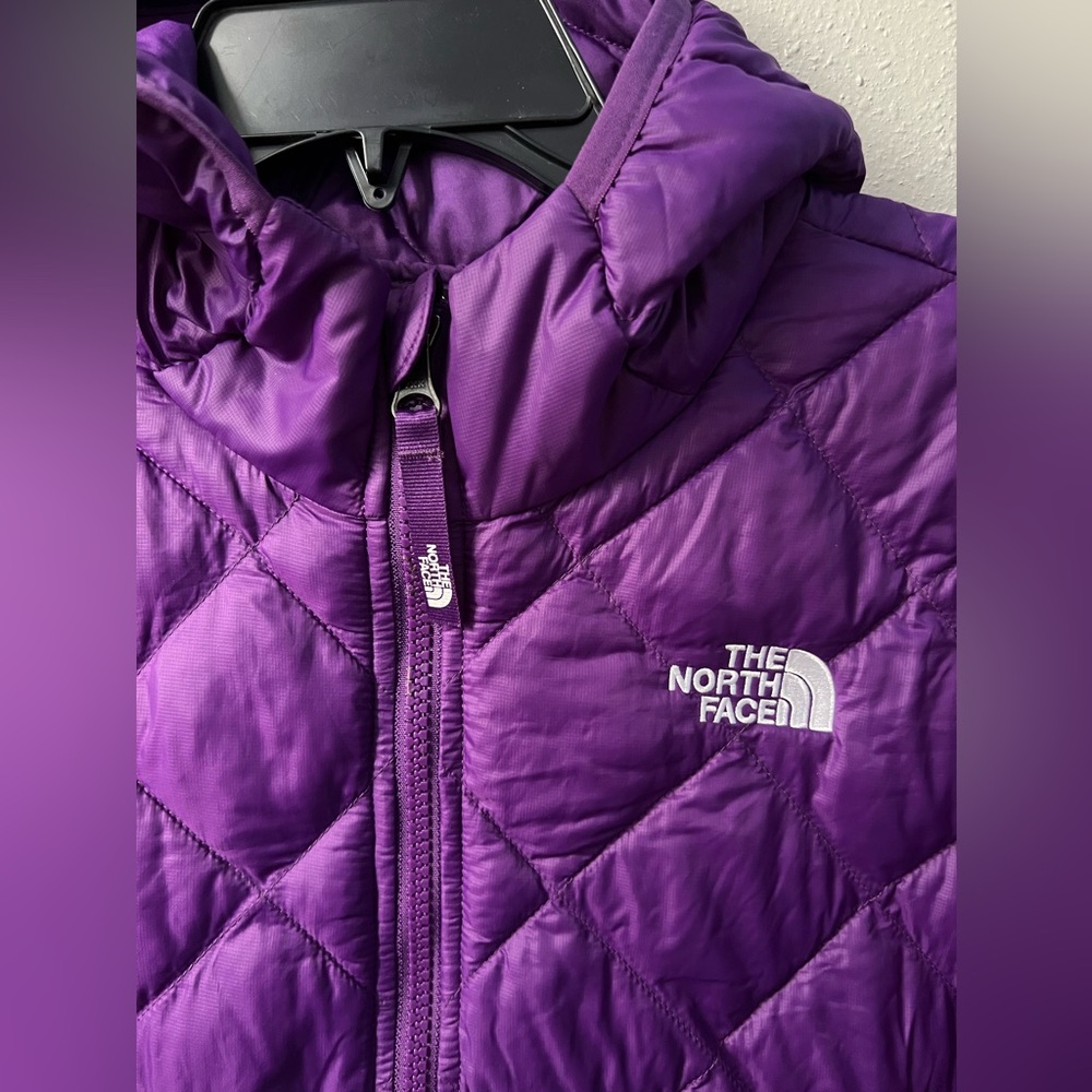 THE NORTH FACE Youth Big Girls ThermoBall Parka in Gravity Purple Size 14/16 New - Picture 4 of 12